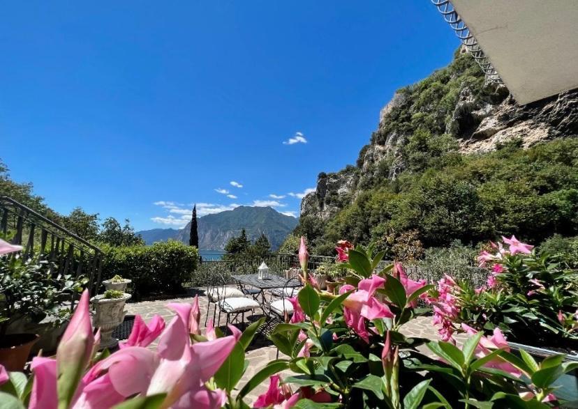 Viewlake Apartment Torbole Sul Garda Екстериор снимка