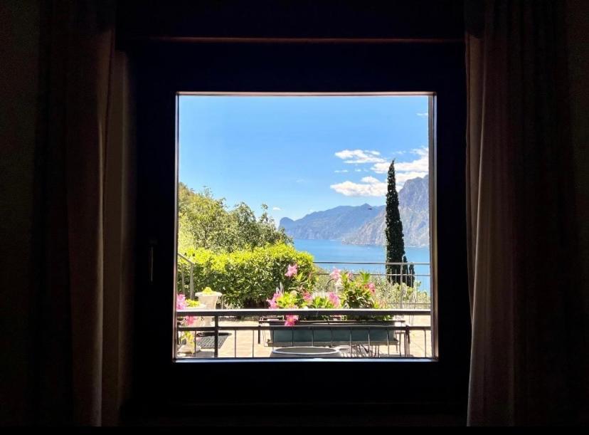 Viewlake Apartment Torbole Sul Garda Екстериор снимка
