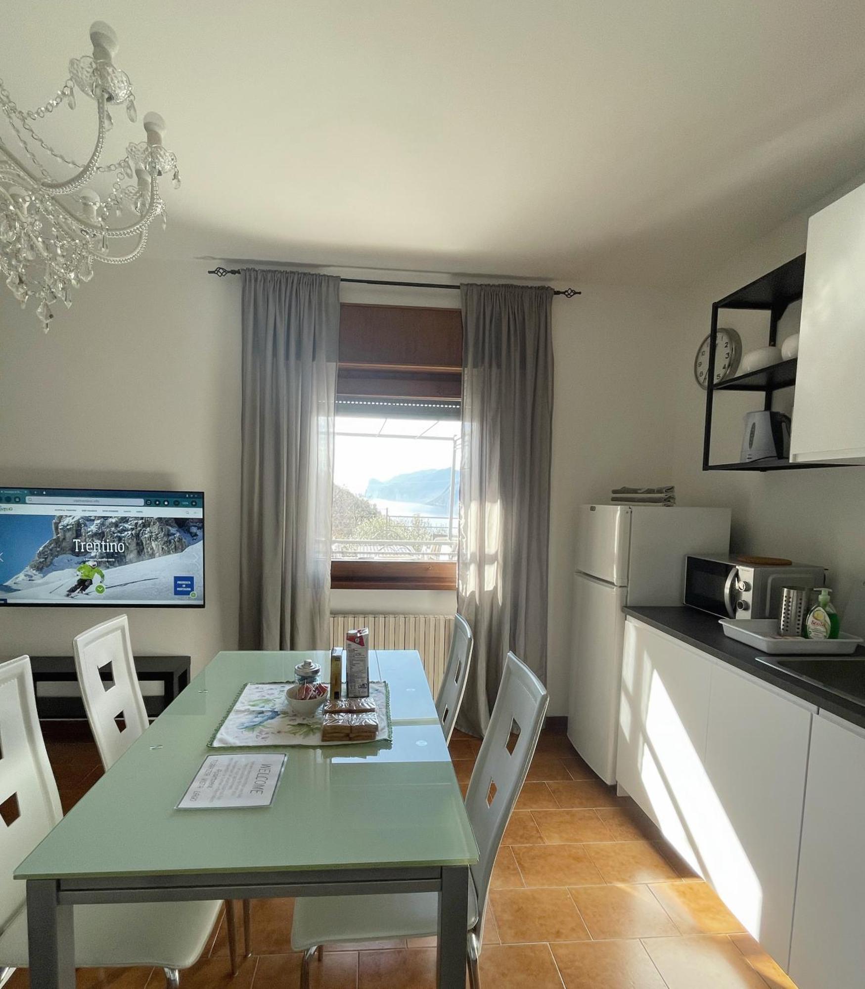 Viewlake Apartment Torbole Sul Garda Екстериор снимка