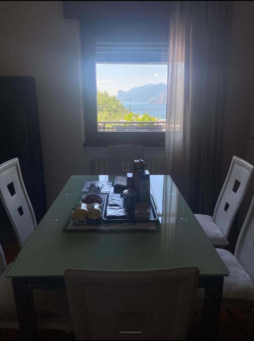 Viewlake Apartment Torbole Sul Garda Екстериор снимка